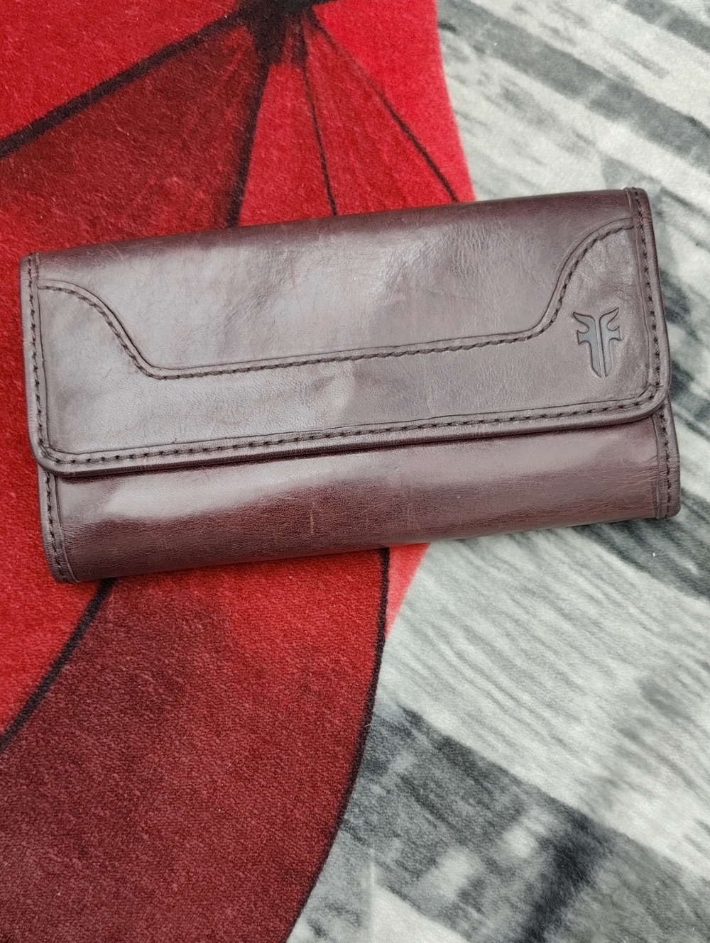 Frye Vintage Melissa Wallet Burgundy